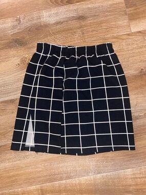 Black Windowpane Knit Skirt with Side Slit
